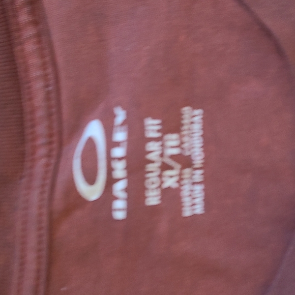 Oakley t shirt - Picture 2 of 4